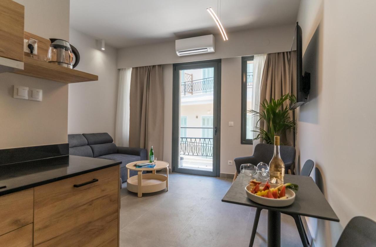 Jacuzzi Suite Piazza Dei Leoni Heraklion  ภายนอก รูปภาพ