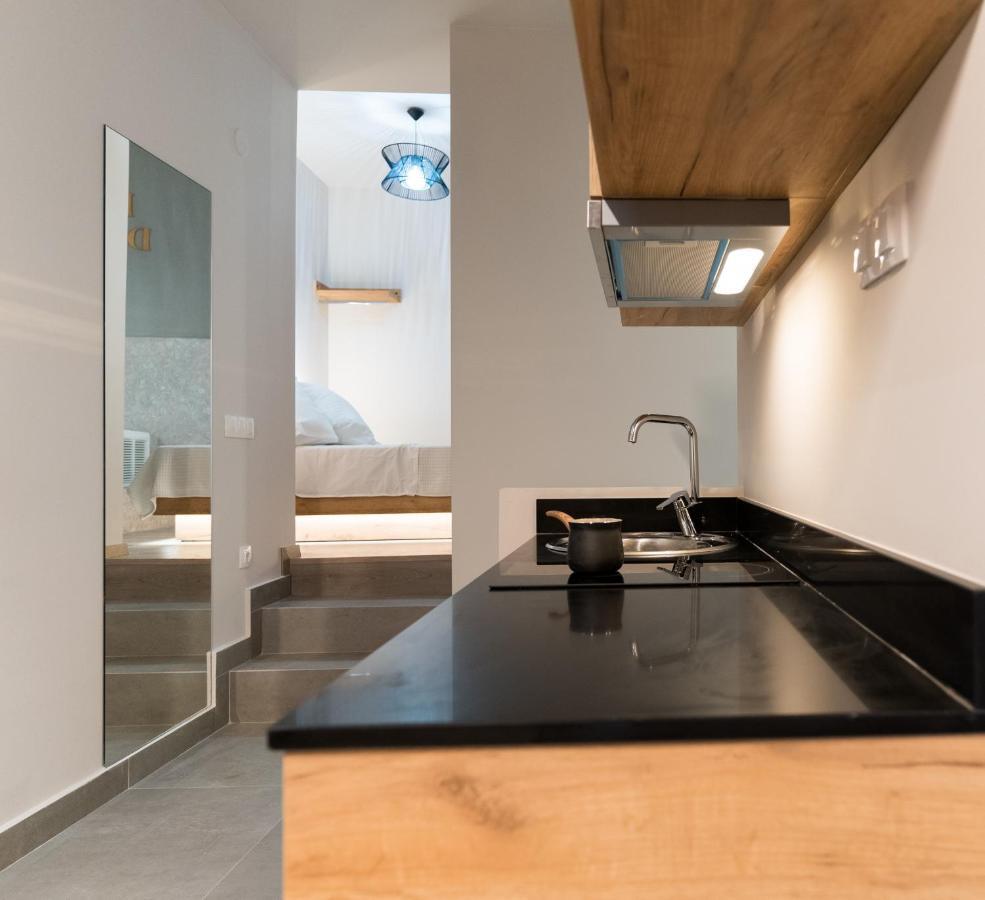 Jacuzzi Suite Piazza Dei Leoni Heraklion  ภายนอก รูปภาพ