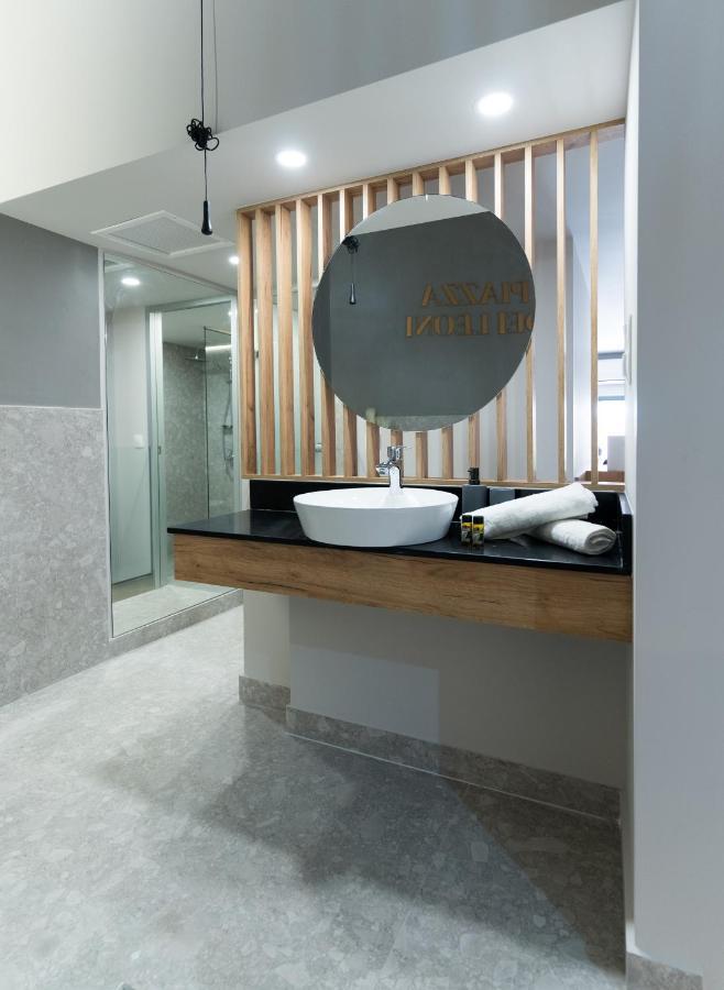Jacuzzi Suite Piazza Dei Leoni Heraklion  ภายนอก รูปภาพ